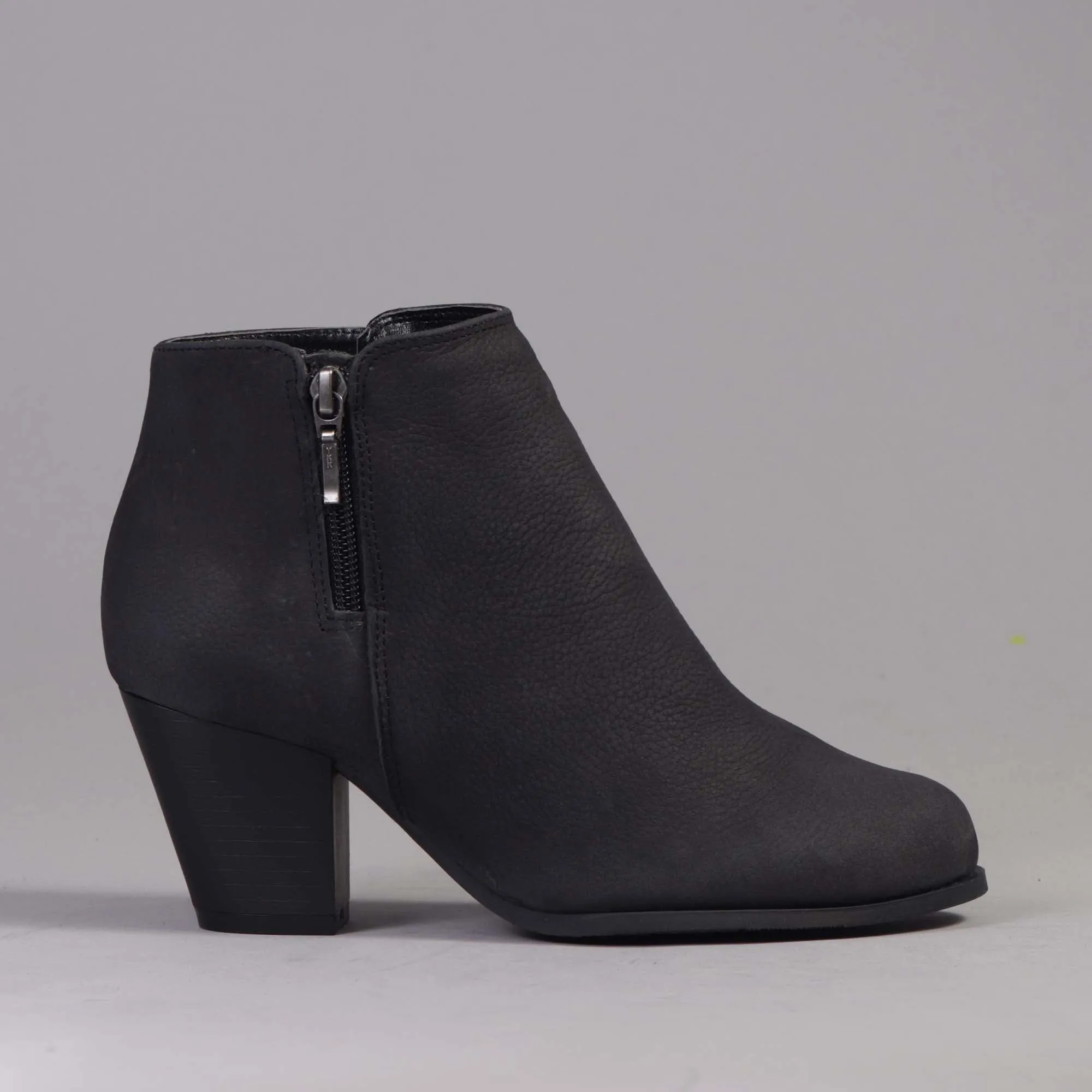 Ankle Boots with Zip in Black - 12462