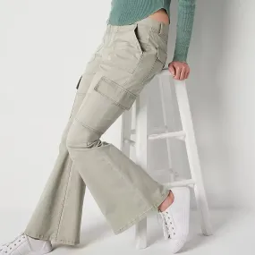 Arzna Flared Cargo Cream Pants