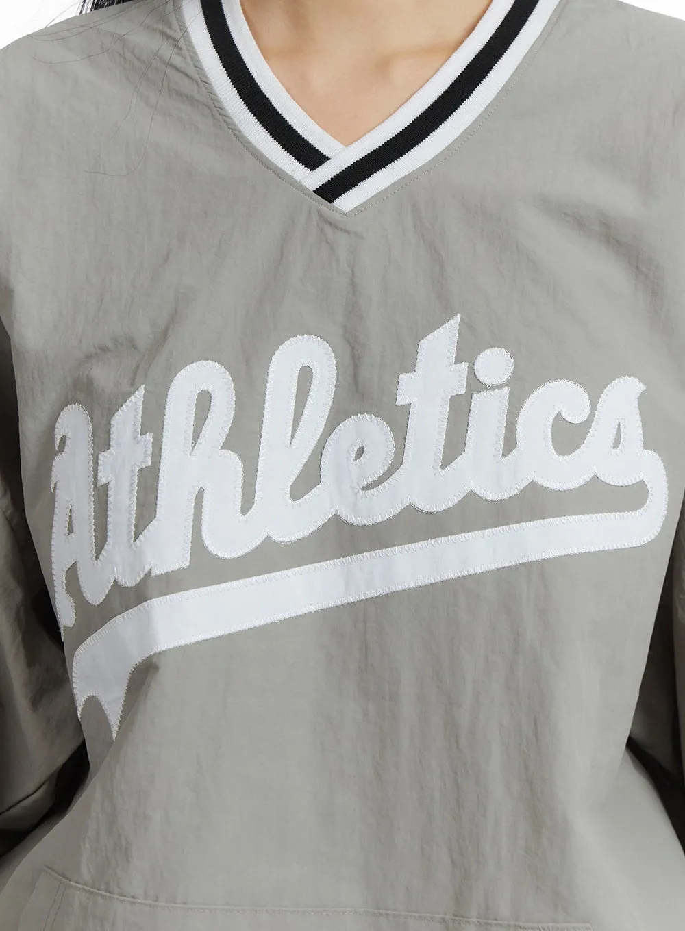 Athletics V-Neck Oversized Sweatshirt IM406