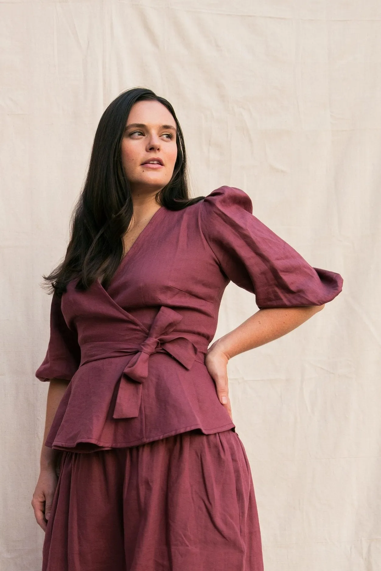 Ellen Wrap Top / Plum Linen