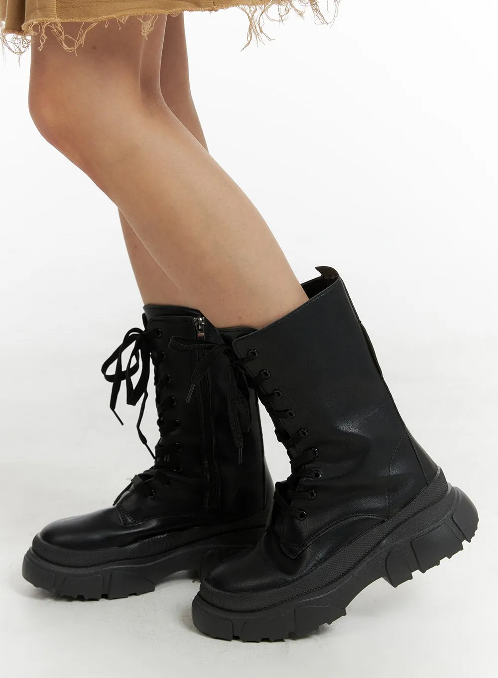 Lace-Up Platform Chelsea Boots CM407