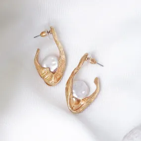 Nereida Pearl Gold Earrings