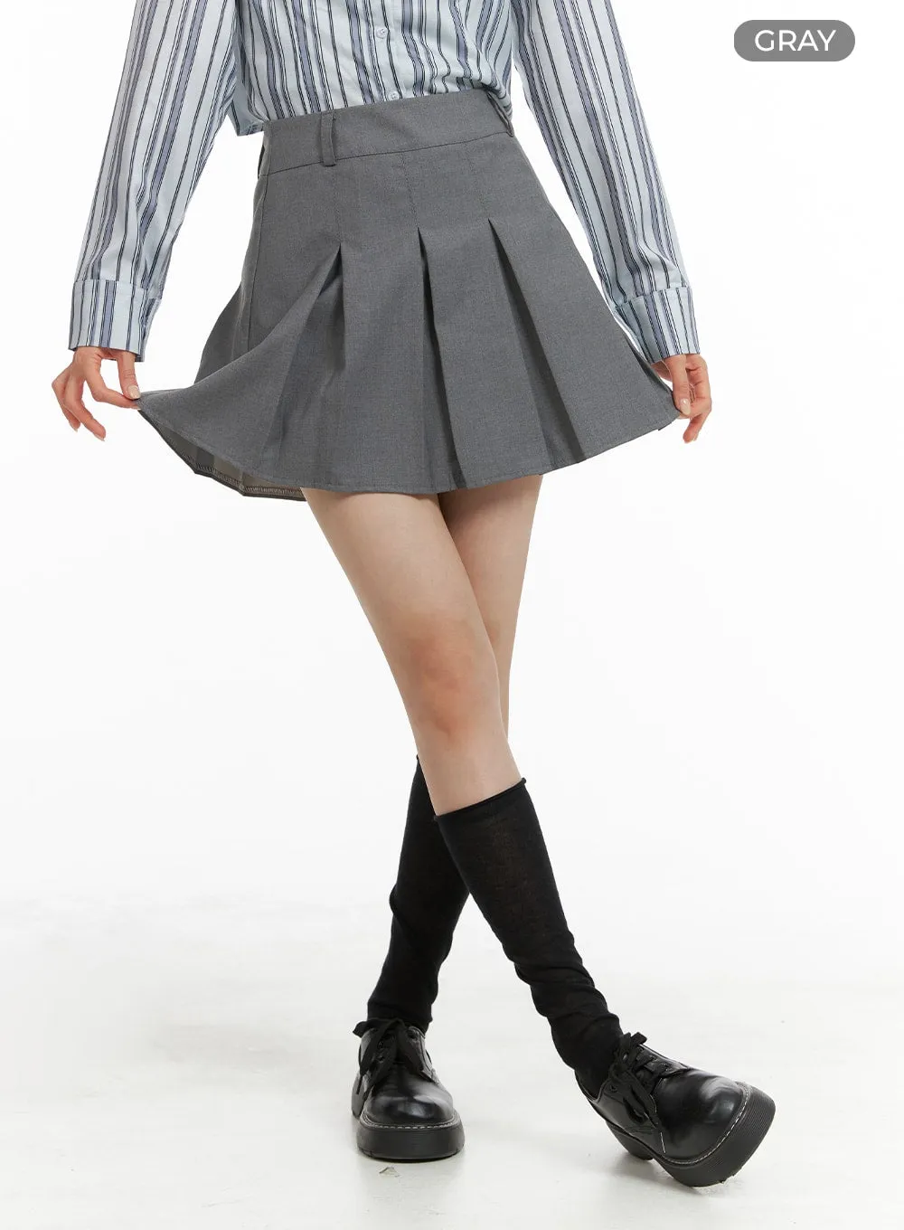 Solid Pleated Mini Skirt OM420