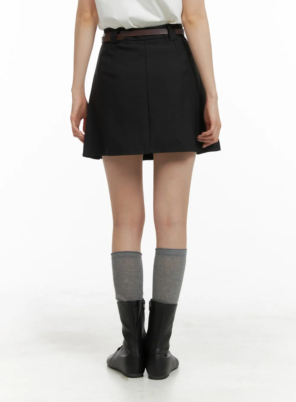 Solid Pleated Mini Skirt with Belt Strap OM419