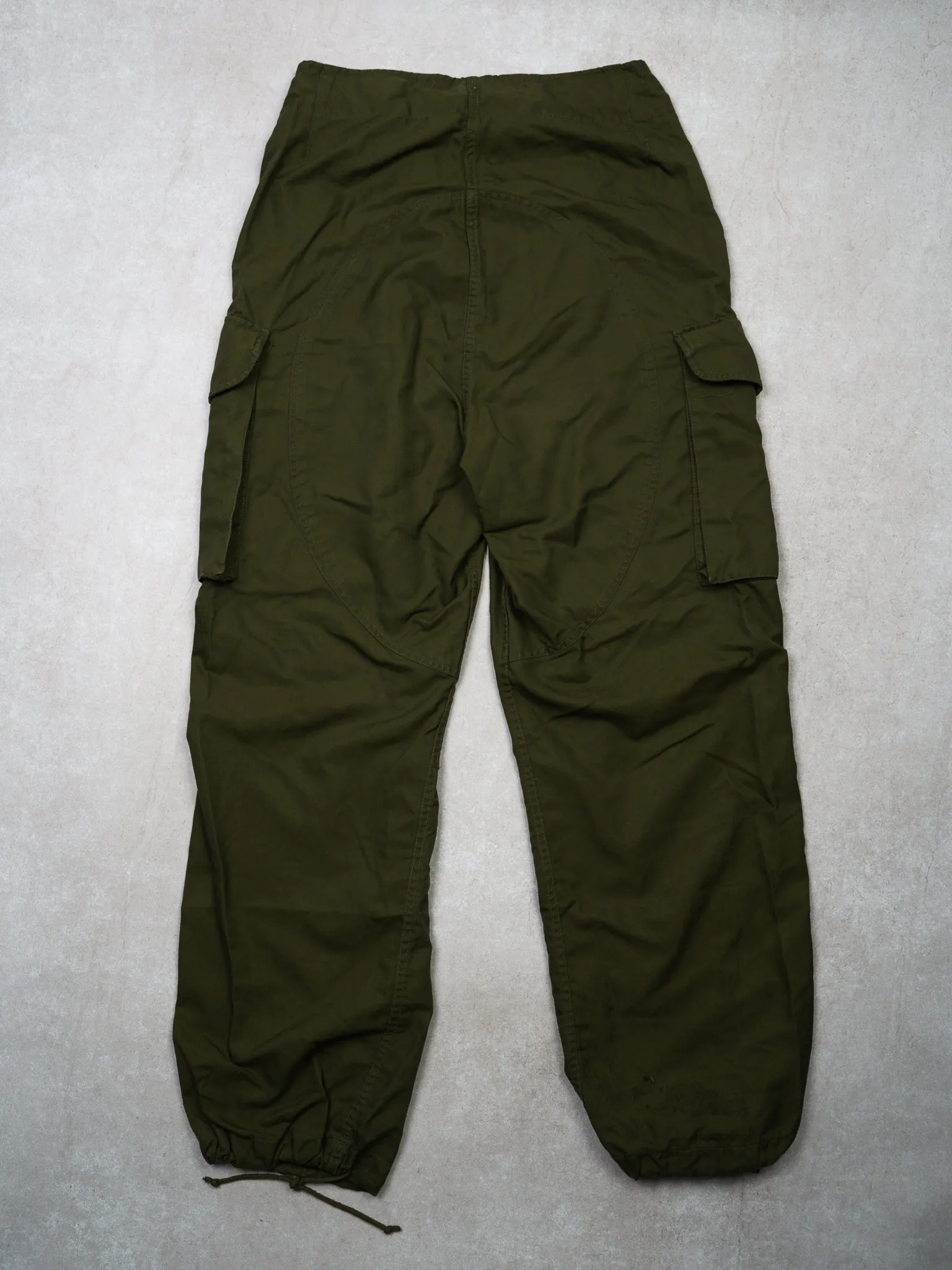 Vintage '88 Adjustable Green Army Windproof Parachute Pants (26-32 x 31)